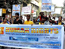 Scientology Volunteer Ministers of West Bengal joined this year's Human Rights Day march to proclaim their commitment to bringing an end to poverty in Kolkata.